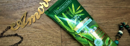 Без лишних слов, просто хороший скраб для тела от польской марки Bielenda Smoothing Body Sugar Scrub