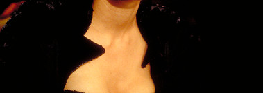 "Капитан, Вам не нужен пистолет" ©. Макияж самой экстравагантной злодейки бондианы - Ксении Онатопп