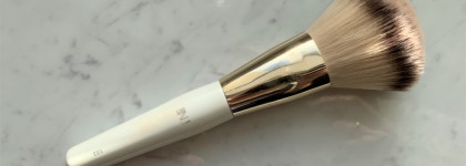 Пусть этот лес кистей и не самый густой, но зато очень любимый: мои фавориты для макияжа лица