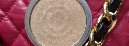 The Balm Mary-Lou Manizer highlighter and The Balm Girls Lipstick Foxxy Pout