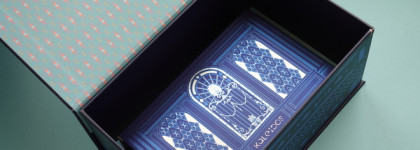 Одна из самых гламурных и носибельных палеток в моей коллекции, Kaleidos Makeup Club Nebula Palette