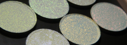 Неповторимое волшебное свечение без крупных блесток. Обзор однушек из коллекции Iridescent Chameleons от Terra Moons Cosmetics