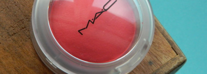 Моя лучшая покупка весны — румяна от MAC Glow Play Blush в оттенке Heat Index