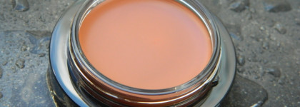 Зачарованная Люксовой Минималистичностью: Кремовые Тени Merit Studio Solo Shadow Midcentury