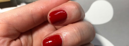 "Нет" кровавым заусенцам с маслом Vitamin E Nail & Cuticle Oil от Sally Hansen