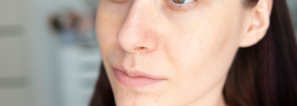 Фиолетовый макияж Скарлетт Йоханссон на премьере фильма «Мстители: Война бесконечности»