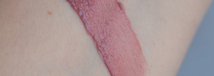 Блеск для губ Beauty Bomb Gloss Monster в оттенке 01 Back to 2007