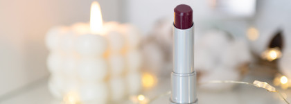 MAC Glow Play Lip Balm в оттенке 455 Grapely Admired