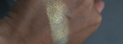 Тени Catrice Space Glam Chrome Eyeshadow 010 Moonlight Glow