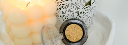 Тени Catrice Space Glam Chrome Eyeshadow в оттенке 030 Galaxy lights