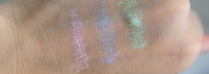 Новинка на рынке: дуохромные карандаши Essence Meta Glow duo-chrome eye pencil