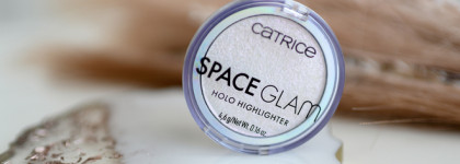 Бюжетная находка: Catrice Space Glam Holo Highlighter оттенок 010 Beam Me Up