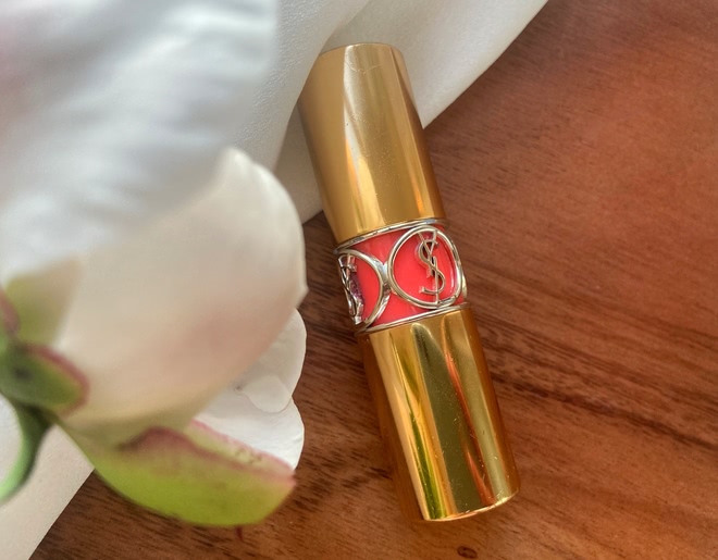 Летний роман с помадой от YSL Rouge Volupté Shine Lipstick #60 Rose Marceau