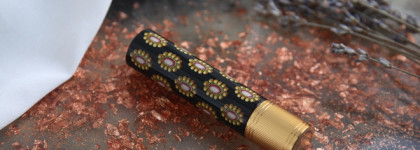 Пряное апельсиновое варенье от Gucci - Rouge De Beauté Brillant в оттенке 307 Louise Orange