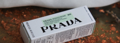 Prada Beauty Monochrome Hyper Matte в оттенке B05 Fauve - блестящий запуск 2023 года