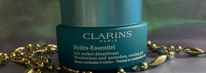 Интенсивно увлажняющий гель для лица Hydra-Essentiel Moisturizes and quenches, cooling gel от Clarins