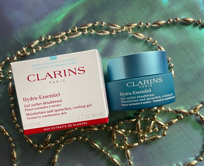 Интенсивно увлажняющий гель для лица Hydra-Essentiel Moisturizes and quenches, cooling gel от Clarins