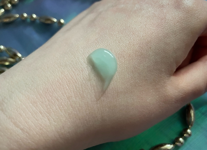 Интенсивно увлажняющий гель для лица Hydra-Essentiel Moisturizes and quenches, cooling gel от Clarins