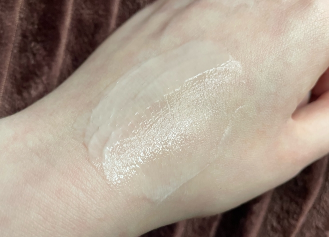 Любимый крем для рук в холодное время года Pur Arnica Beautifying hand cream 2 in1 hands and nails от Yves Rocher