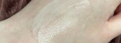 Любимый крем для рук в холодное время года Pur Arnica Beautifying hand cream 2 in1 hands and nails от Yves Rocher