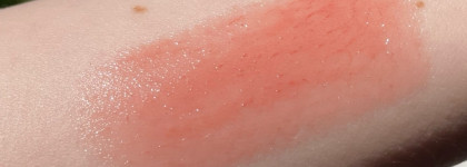 Свои губы, только лучше: Помада-бальзам для губ Color Lip Balm в оттенке 06 от Beauty Bomb