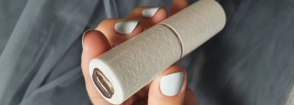 Фарфоровая Florasis Dewy In-Porcelaine Lipstick #M304