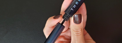 Выведено золотом. Лайнер & жидкие тени Three Blink Wink Eye X05 Brilliant World