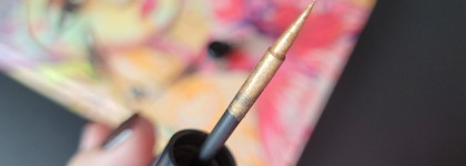 Выведено золотом. Лайнер & жидкие тени Three Blink Wink Eye X05 Brilliant World