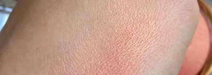 Говорю и показываю: румяна Catrice cheek lover oil-infused blush (010 blooming hibiscus)