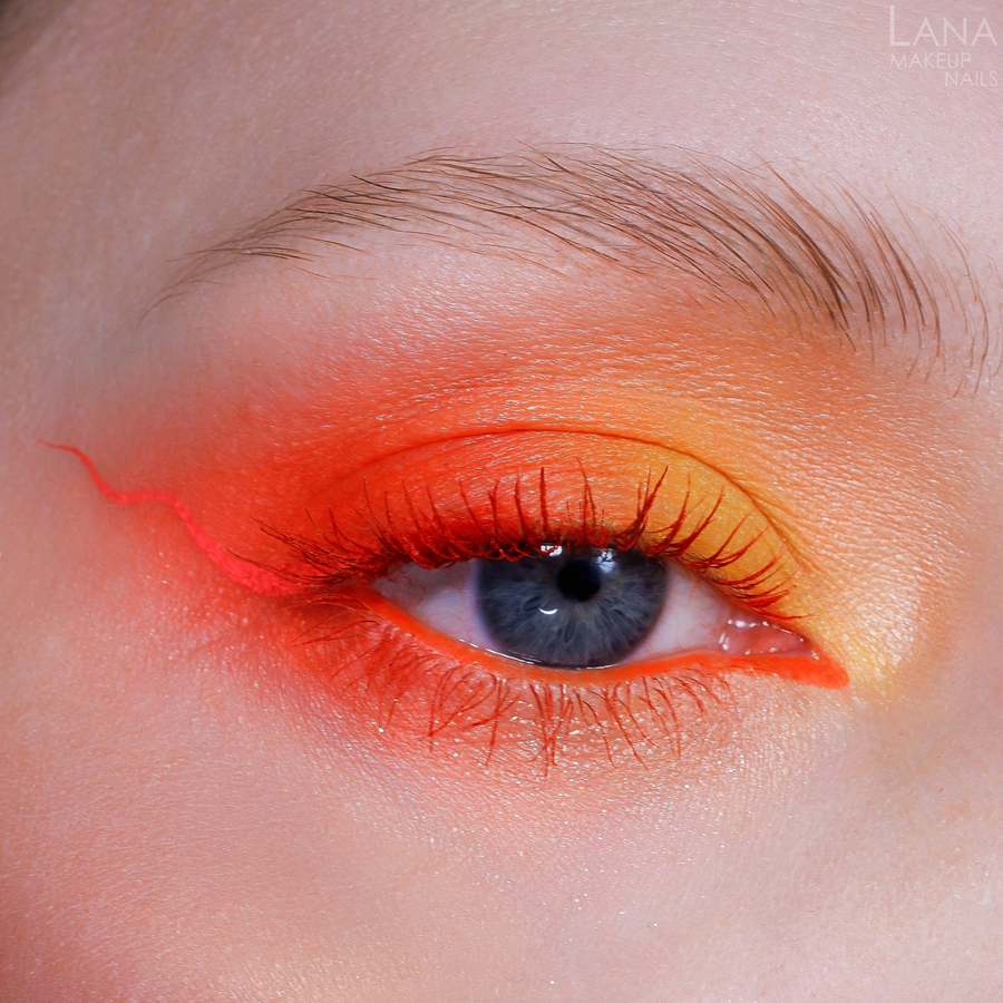 Pastel "Show your game" waterproof gel eye pencil