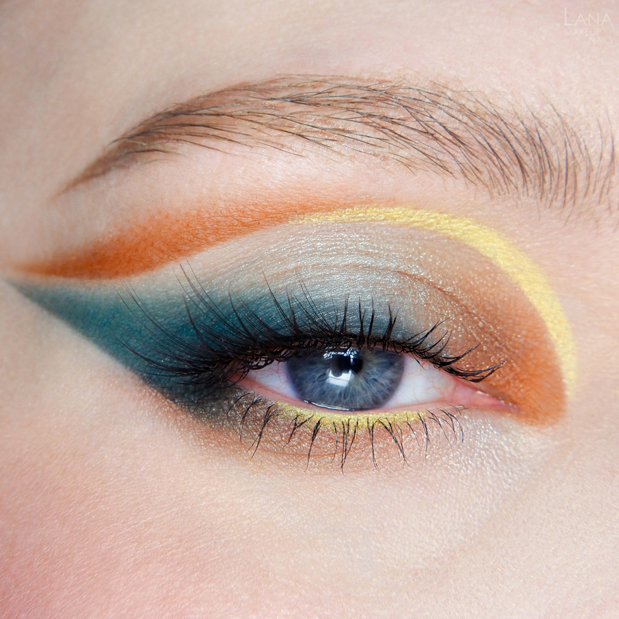 Pastel "Show your game" waterproof gel eye pencil