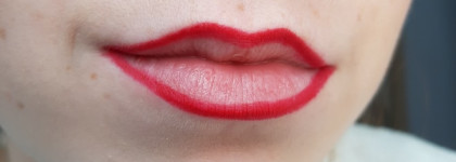 Estee lauder Lady luck red lips