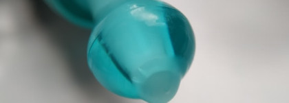 Ультра-легкий увлажняющий гель для области вокруг глаз - Kiko Milano Smart Hydra Shot Eye Gel - "отличник" на лето