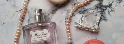 Воплощённая женственность и букет пионов и роз от Christian Dior - Miss Dior Blooming Bouquet EDT - классический спрей и роликовая жемчужина