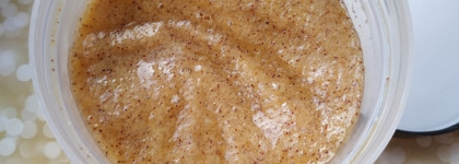 Самые правильные пчелы и самый правильный мед! Подтягивающий bio-скраб для тела "Соленый мед" от Natura Siberica