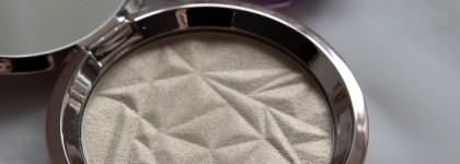 Моя мини-коллекция сухих хайлайтеров от Becca. Какие аналоги удалось найти у себя и почти 100% попадание в Moonstone