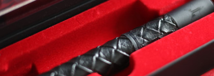 Jeffree Star F*ck Proof Mascara - ужасная на фото и носибельная в жизни