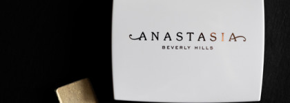 Anastasia Beverly Hills Iced Out Highlighter и Buxom Eyeshadow All Access