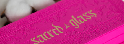 Эпичный набор сияшек. Jeffree Star Sacred Glass