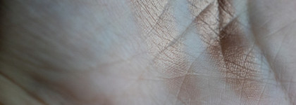 Лимитка лета 2020 года MAC Foiled Eye Shadow в оттенках Monaco-сo и White haute