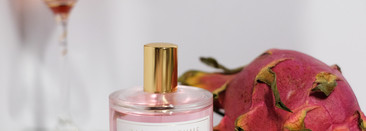 Праздник с Zarkoperfume Pink Molecule 090.09. Вам шампанского или мыла?