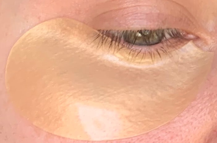 Как максимально увлажнить кожу вокруг глаз, схема из трех ступеней