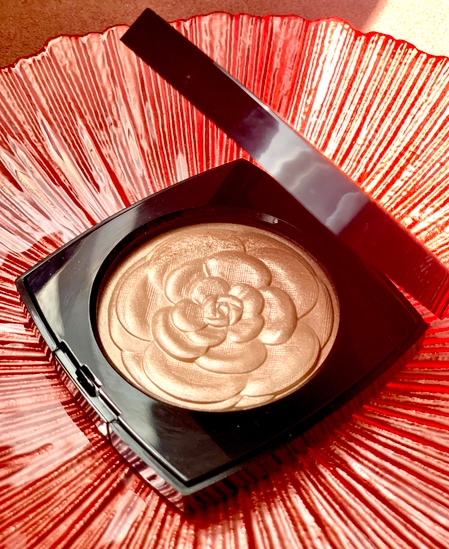 3 звёздочки моей косметички: Camelia de Chanel, бантик Burberry silver shimmer и роза Smashbox+Vlada petal metal
