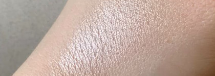 3 звёздочки моей косметички: Camelia de Chanel, бантик Burberry silver shimmer и роза Smashbox+Vlada petal metal