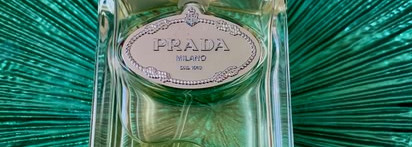 Летний и бодрящий аромат, как глоток холодной воды в зной infusion d'iris Prada