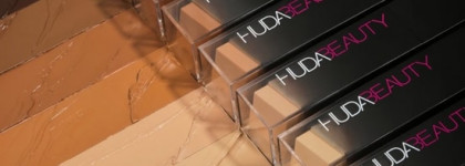 Hudabeauty запустила новую линейку тональной основы Faux filter skin finish foundation stick, базу под макияж и кисть для нанесения тона