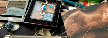 За мои зеленые глаза называешь ты меня колдуньей