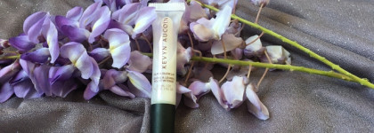 Блеск для губ Lip Glass Glow от Kevyn Aucoin оттенок Crystal Clear