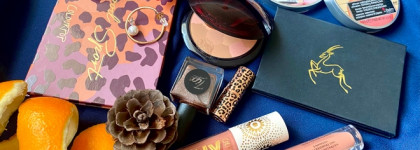 Косметичка декабря и праздник к нам приходит