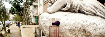 Lancome Tresor Midnight Rose EDP нота красных и жёлтых цветов